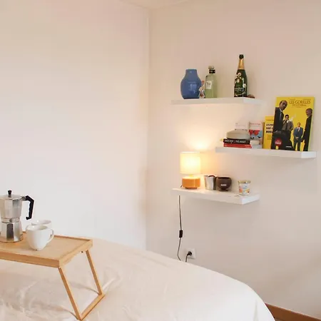 Bright Near Theaters And The Marais *