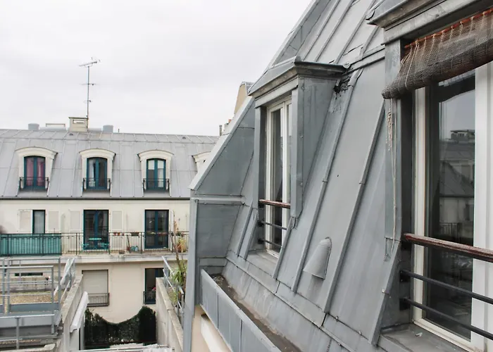 Апартаменты Bright Near Theaters And The Marais