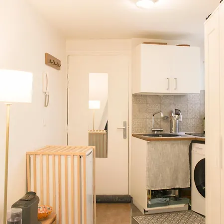 Apartment Bright Near Theaters And The Marais